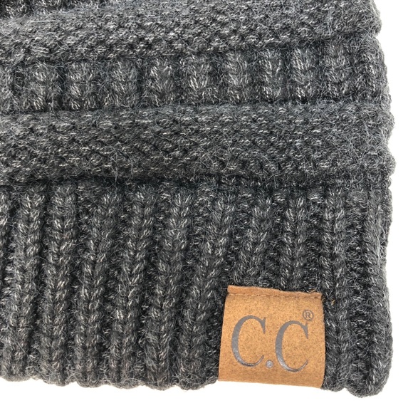NWT C.C MIXED SOFT YARN BEANIE BLACK/GRAY - Picture 3 of 3